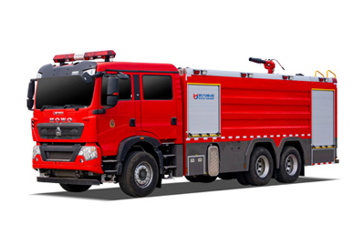 豪沃后双桥外露水罐消防车 